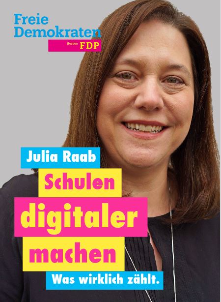Julia Raab - Schulen digitaler machen